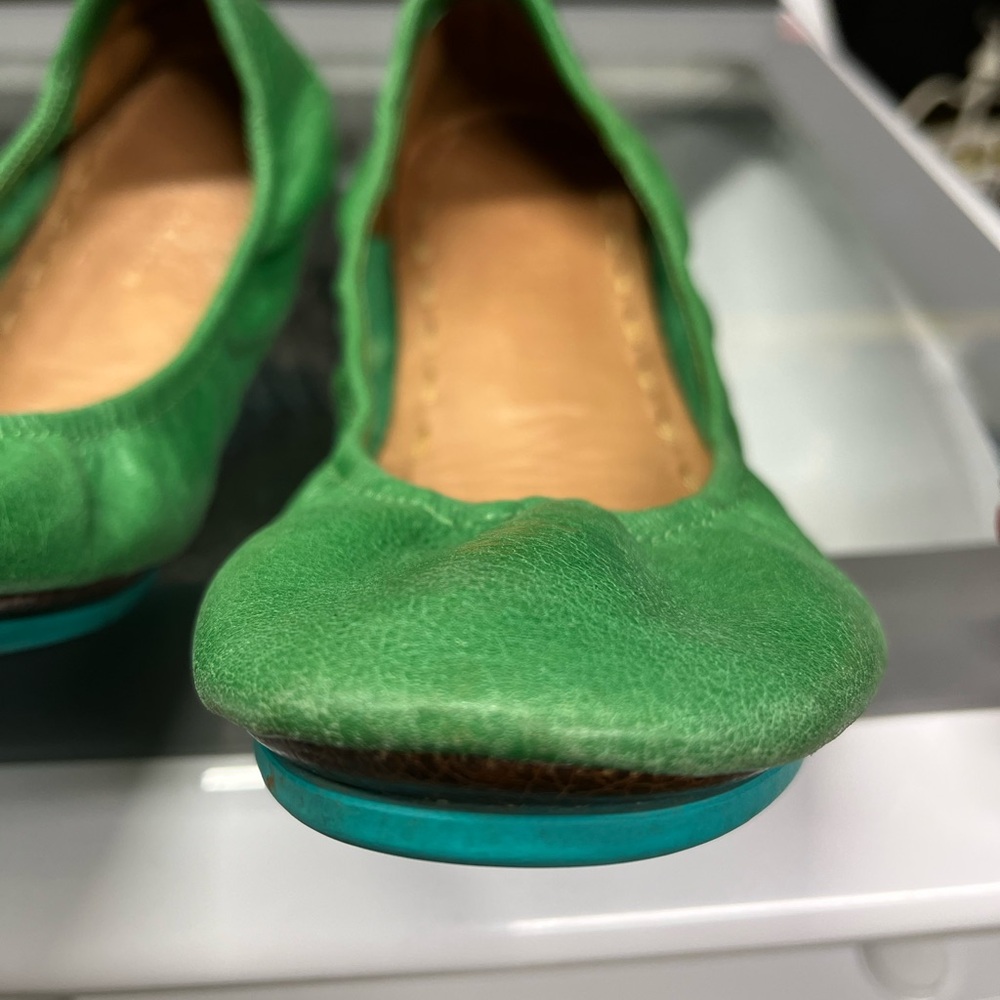 Tieks green leather shoes 8 - Picture 4 of 8